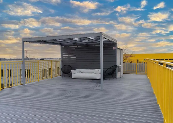 Апартаменти Air 104 *